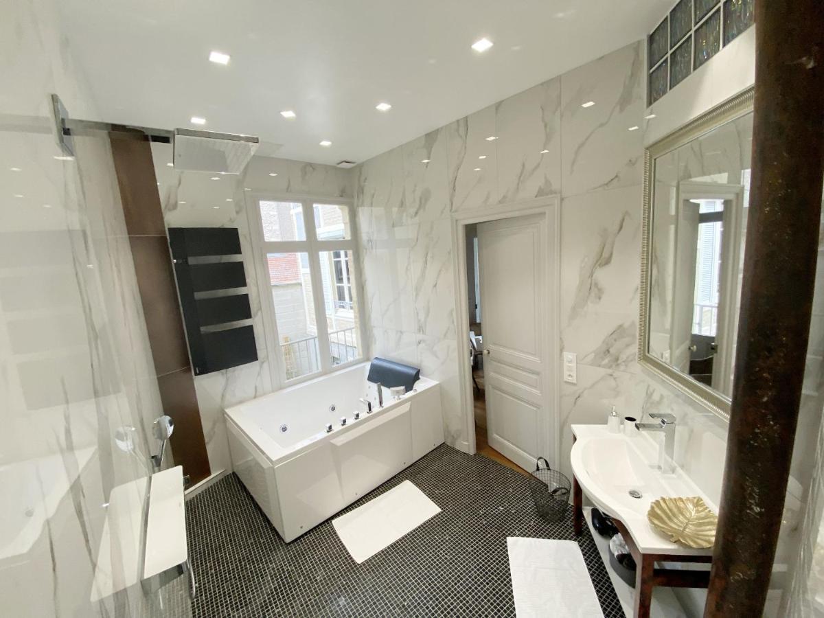 Le Clovis Suites Spa Sauna Reims Exterior foto
